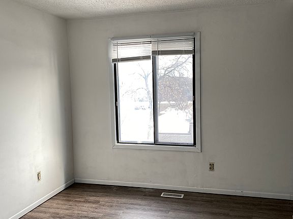 3rd image of 1134 Trailwood N