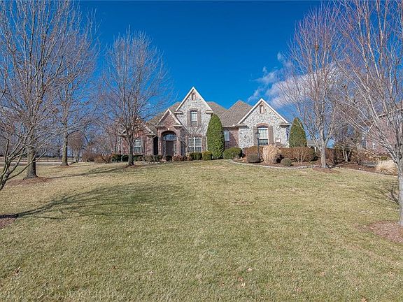 3rd image of 2431 N Candlewood Dr