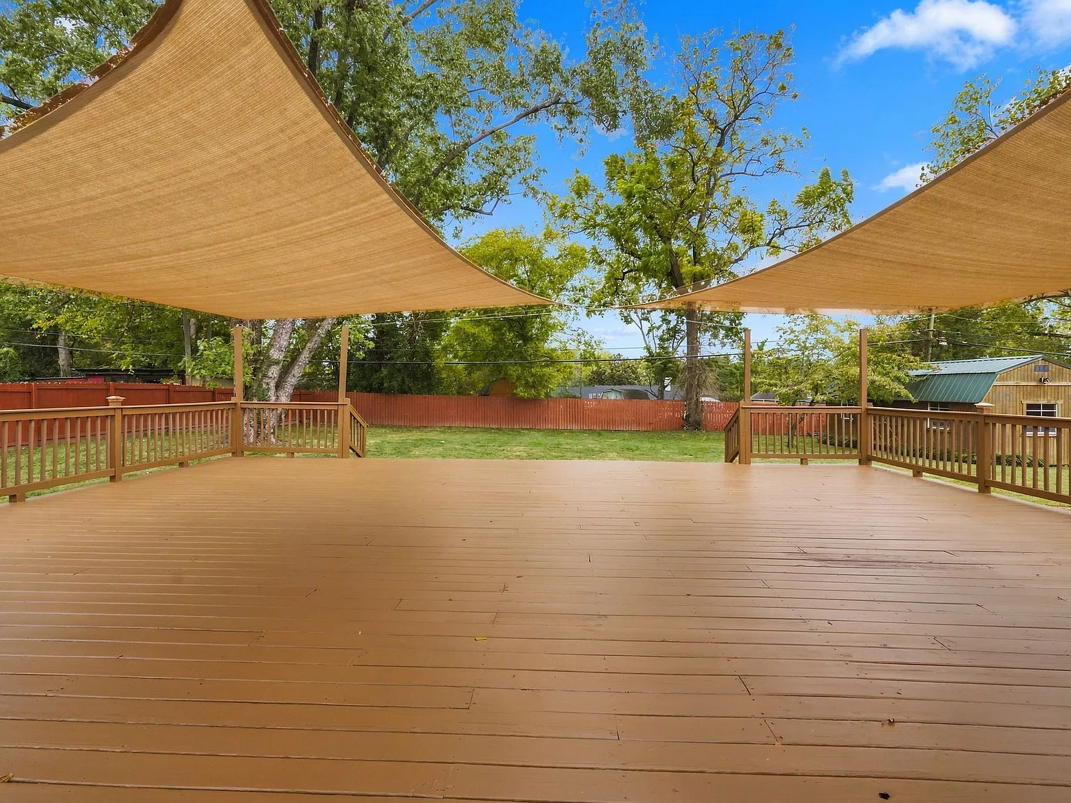 3 bed, 1440 sqft, $2,100 — Photo 4