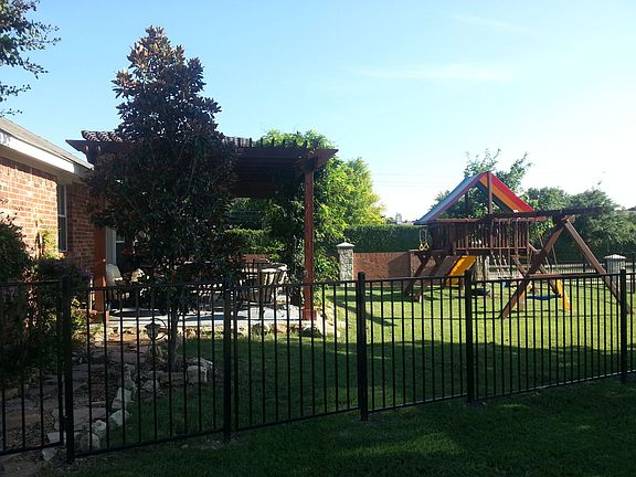 2nd image of 11379 Larkwood Cir