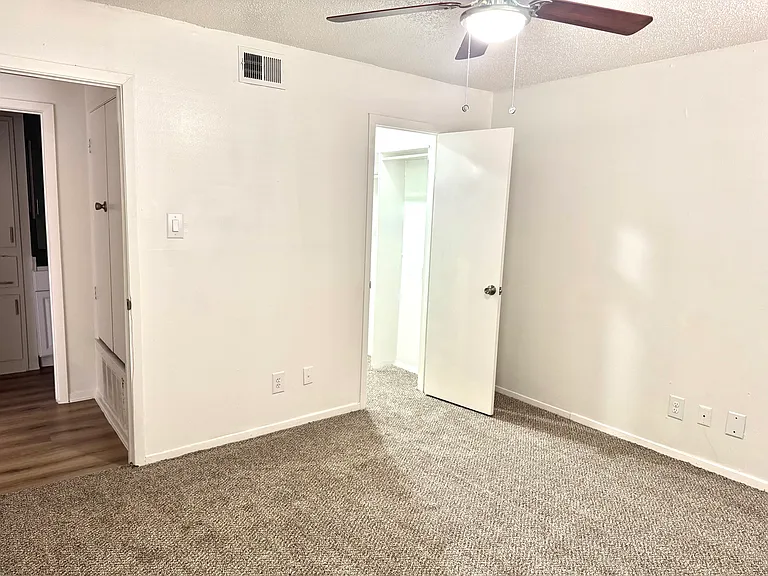 1378 Sylvan Dr — Photo 5