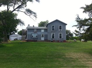 3055 E 13th Rd, Ottawa, IL 61350