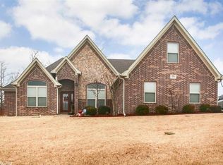 806 Cascade Dr, Cabot, AR 72023
