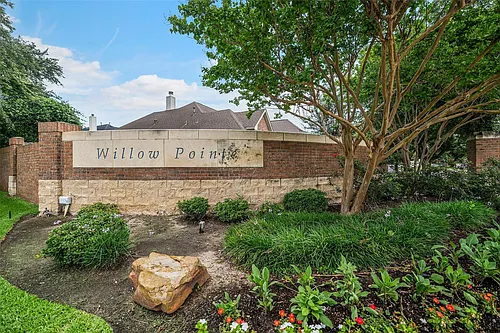 10122 Green Valley Ln Photo 1