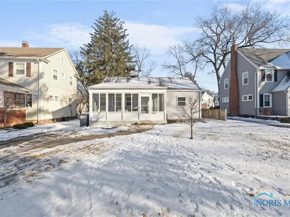 3427 Mapleway Dr, Toledo, OH 43614