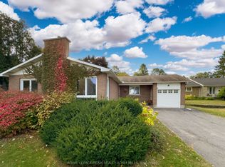 968 Walkley Rd, Ottawa, ON K1V 6R3