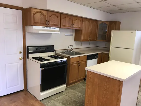 222 Lincoln St, Dupont, PA 18641