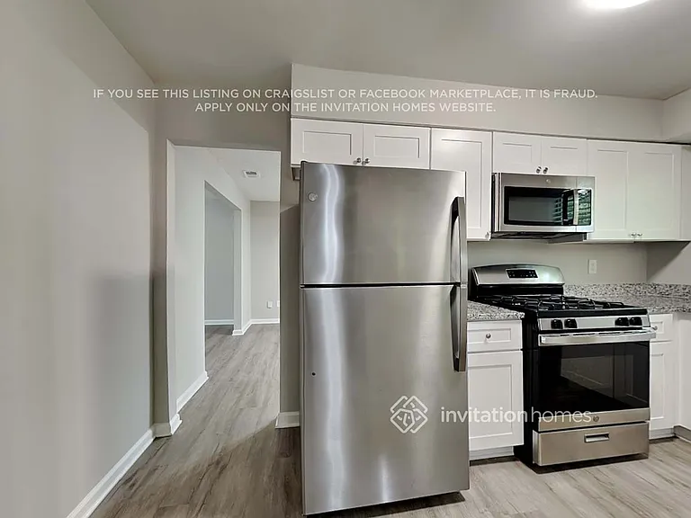 2505 Desiree Way — Photo 10