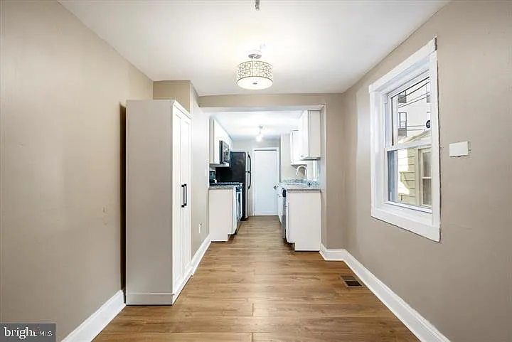 4 bed, 3.5 bath, 1830 sqft, $3,200 — Photo 4