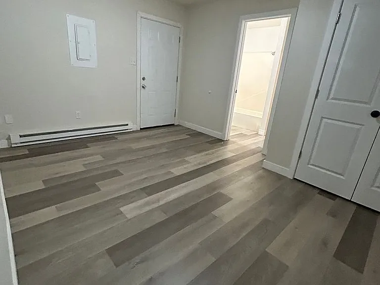 2504 E Oakbrook Dr — Photo 16