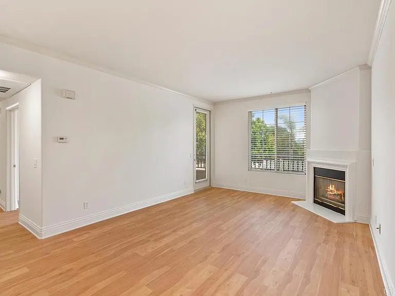 12368 Carmel Country Rd #D207 — Photo 2