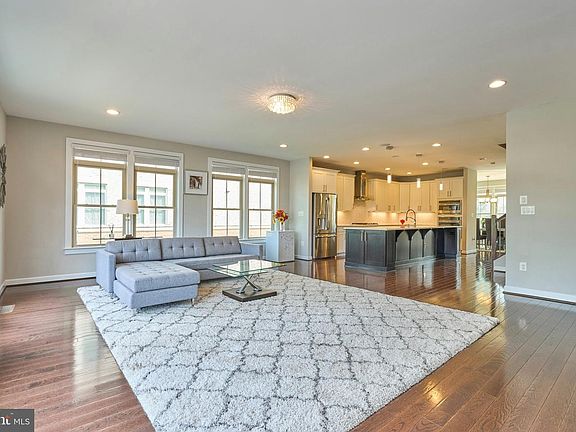 3rd image of 2358 Chadlington Rd