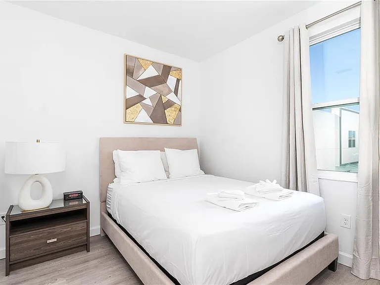 277 Famagusta Dr — Photo 13