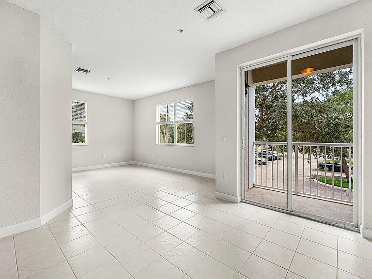 1008 Shoma Dr #394 — Photo 7