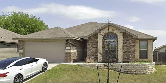 1st image of 515 Parkfield Ln
