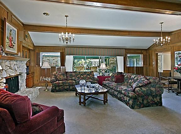 3rd image of 4502 College Park Dr