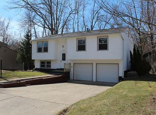 10308 Smugglers Cv, Aurora, OH 44202