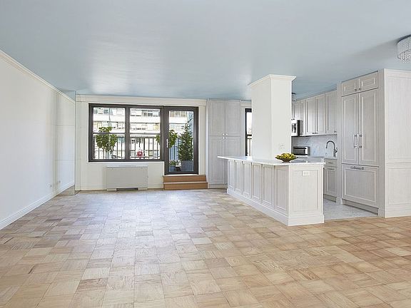 2nd image of 225 E 57th St #17FG