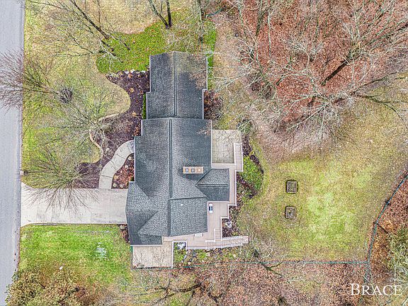 2nd image of 1839 Beard Dr SE