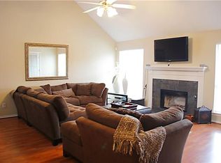 935 Highgate Dr, Lewisville, TX 75067