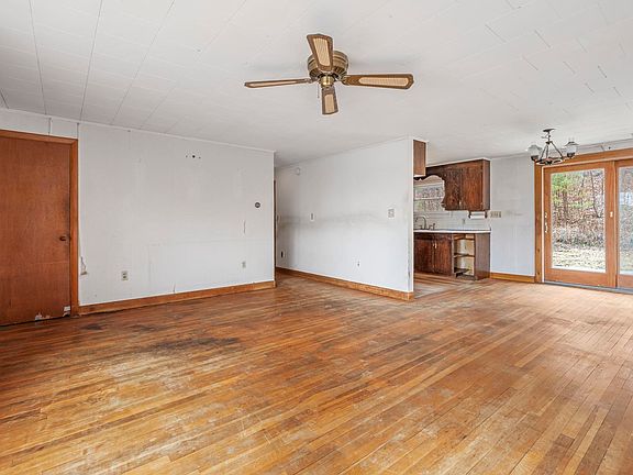 5th image of 7256 Oak Hill Road
