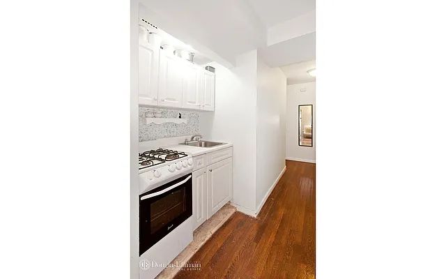 Rented by Douglas Elliman | media 2