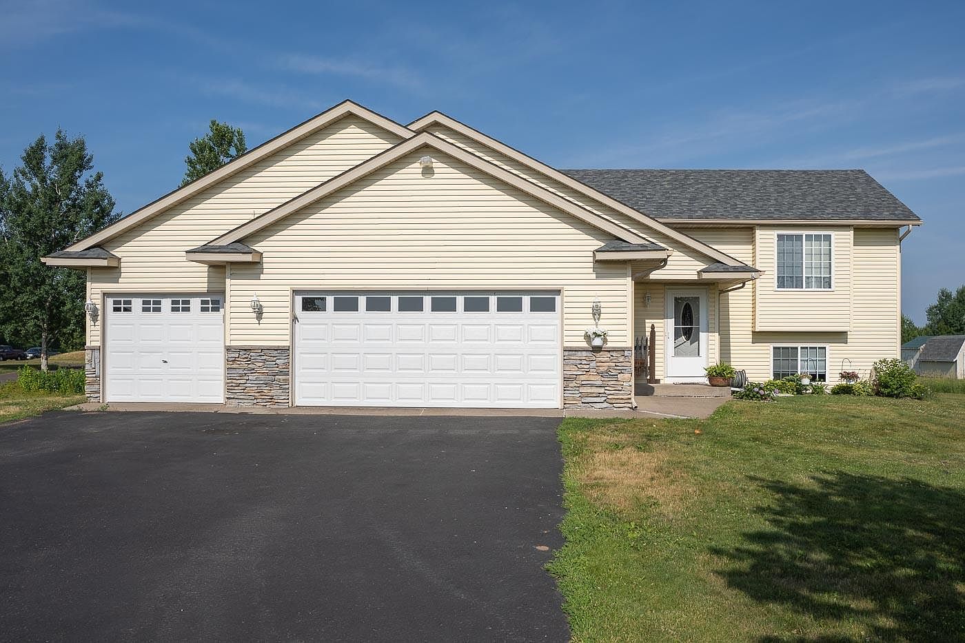 1403 210th St, Saint Croix Falls, WI 54024 Zillow