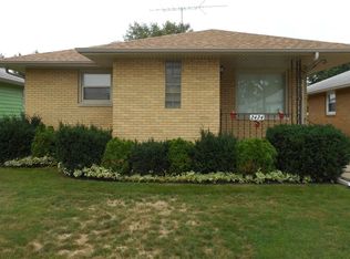 2424 Dunham St, South Bend, IN 46619