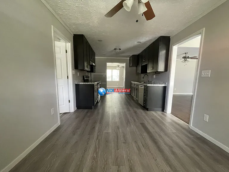 951 Northside Dr — Photo 12