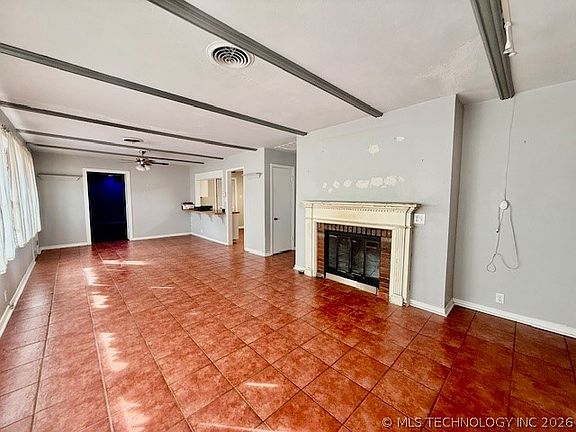 4th image of 1700 6th Ave SW