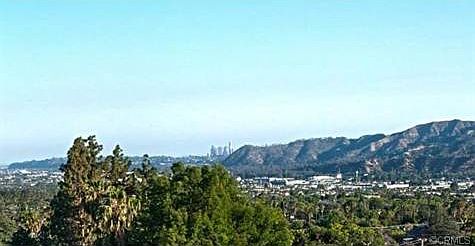 3rd image of 1207 E Tujunga Ave