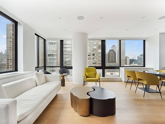 3rd image of 111 W 67th St APT 20M