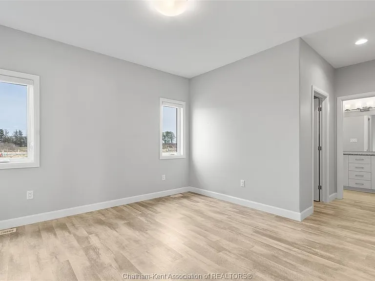 131 Grassland Grv — Photo 13