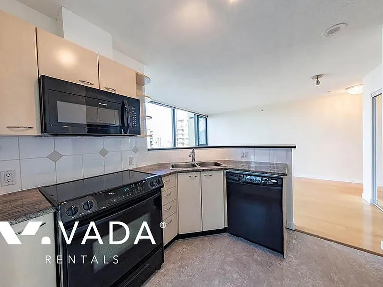 1331 Alberni St #1510 — Photo 5