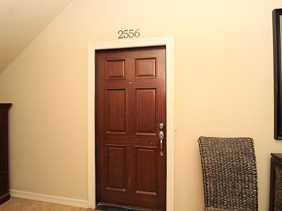 3rd image of 2556 E Turtle Creek Dr