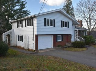 44 Kent Ave, Wolfville, NS B4P1V1