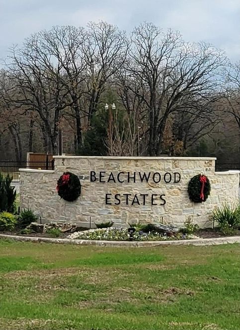 1st image of E Beachwood Loop