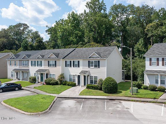 2nd image of 338 Bracken Place