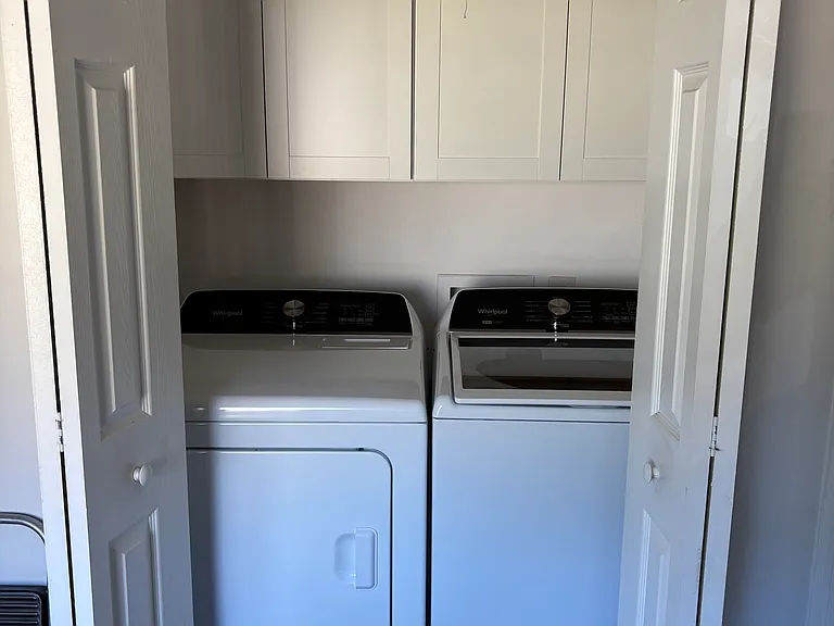 428 E Miner St — Photo 9