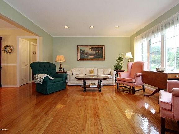 3rd image of 144 Hamiltonian Dr