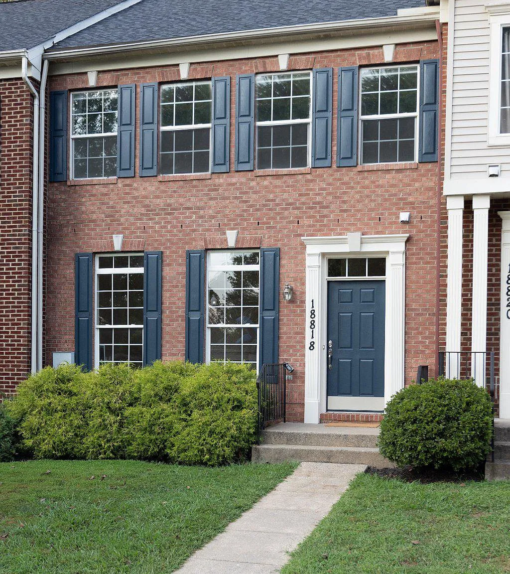 3 bed, 2.5 bath, 2078 sqft, $2,900 — Photo 1