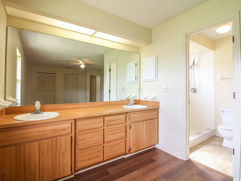 770 Highland Gardens Ln — Photo 11