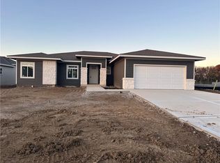 2112 Sycamore St, Leavenworth, KS 66048