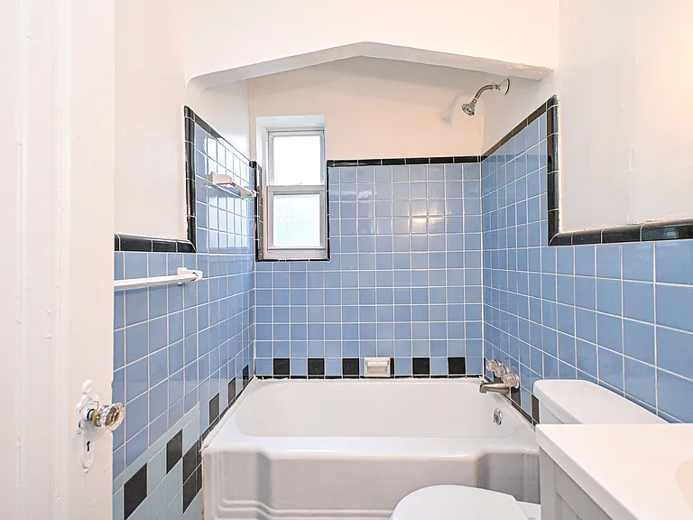 3042 Percy Ave #2 — Photo 18