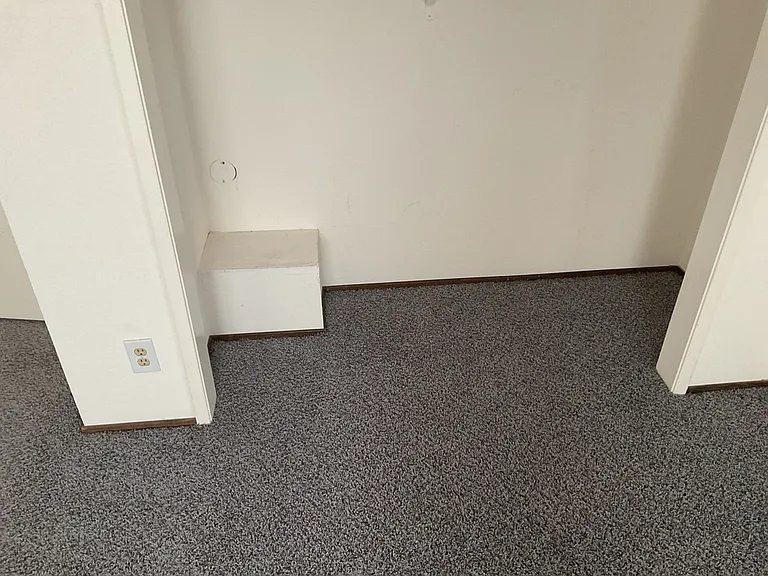 9600 Allegheny Dr — Photo 40
