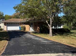504 Wallace Ave, Morris, IL 60450