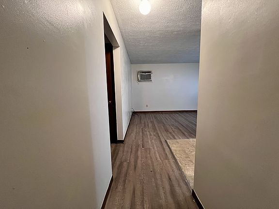 4th image of 15 Fairmor Dr #4