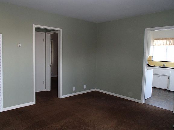 4th image of 2705 S Fremont Ave APT F