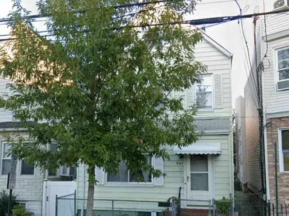 641 S Park St, Elizabeth City, NJ 07206