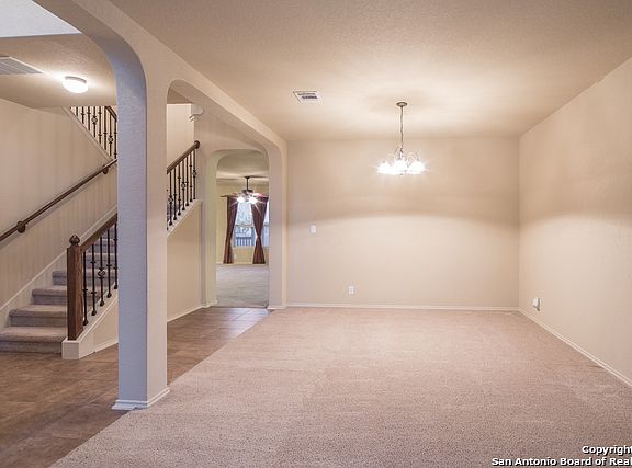 3rd image of 309 Sorenstam Way
